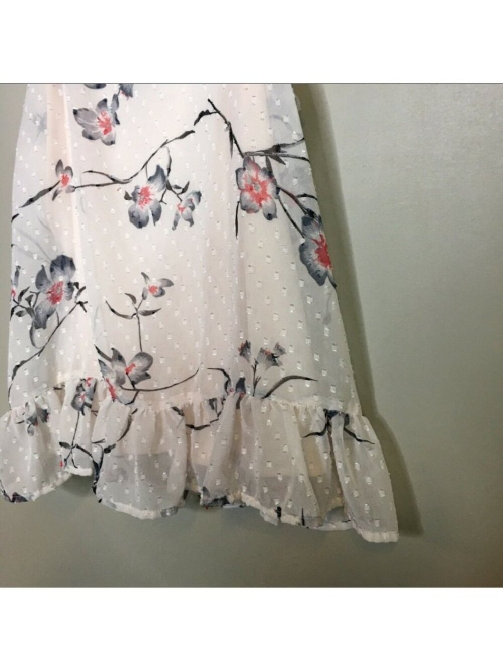 Floral Top - Picture 7 of 7